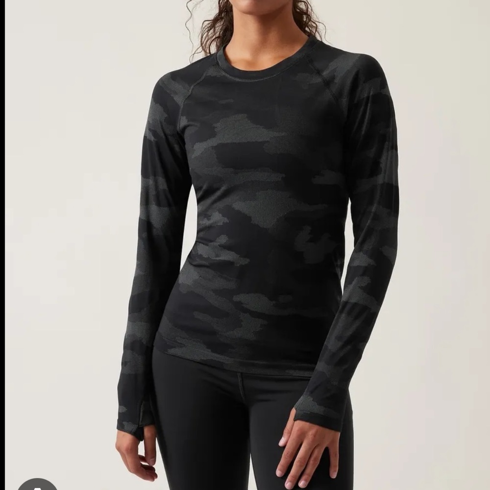 Athleta Momentum Seamless Top - Black Camo - XS